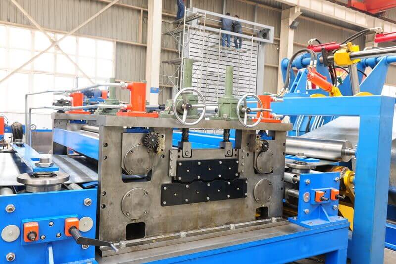 high speed and automatic tfc&σ(z) profiles roll forming line7